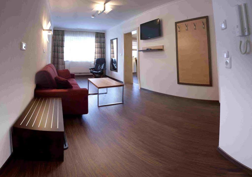 Apartment Mozart Майрхофен Экстерьер фото